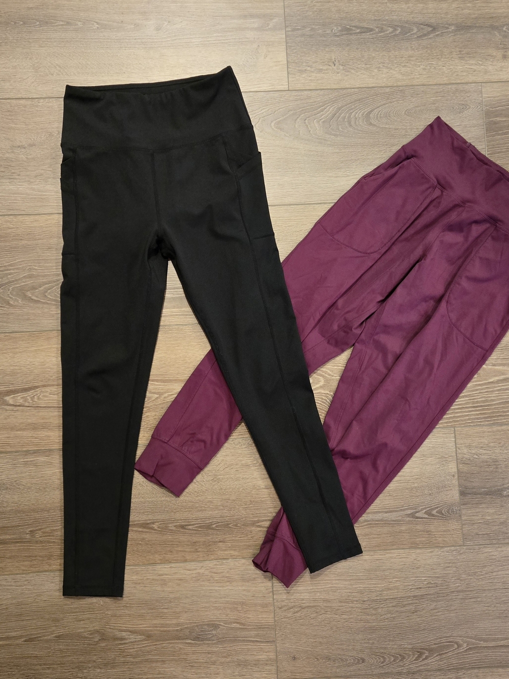 Womens High-Waist Stretch Leggings with Side Pockets - Black & Plum